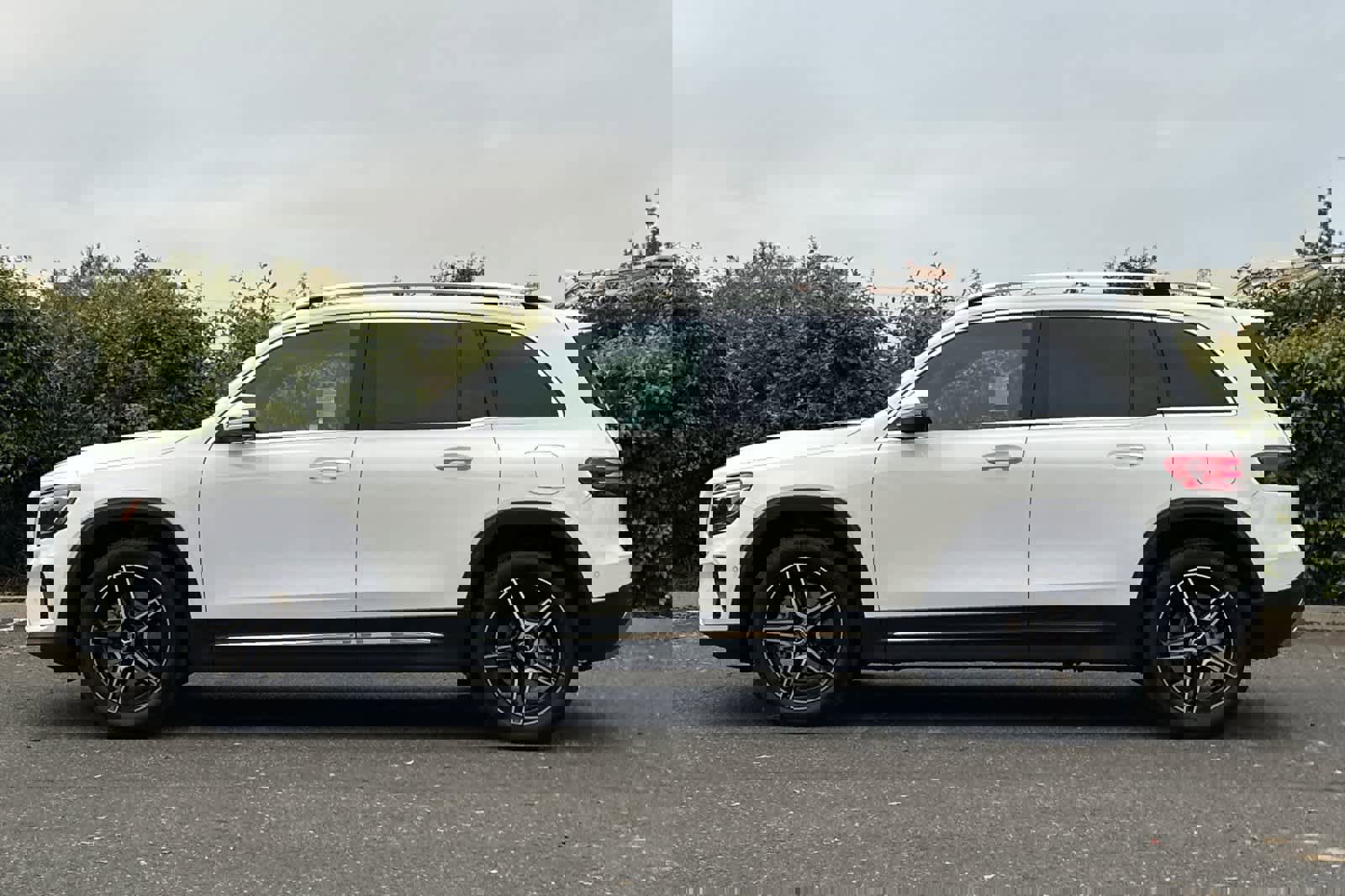 New 2026 Mercedes-Benz GLB 250 image 6