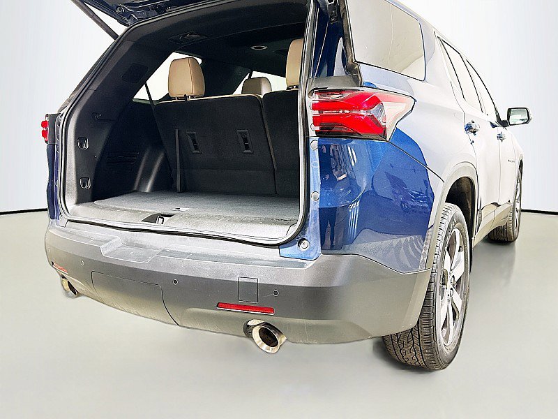 Used 2023 Chevrolet Traverse LT w/ LT Premium Package image 28