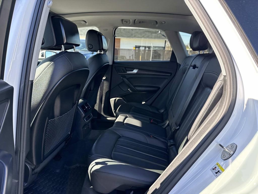 Used 2025 Audi Q5 2.0T Premium w/ Convenience Plus Package image 18