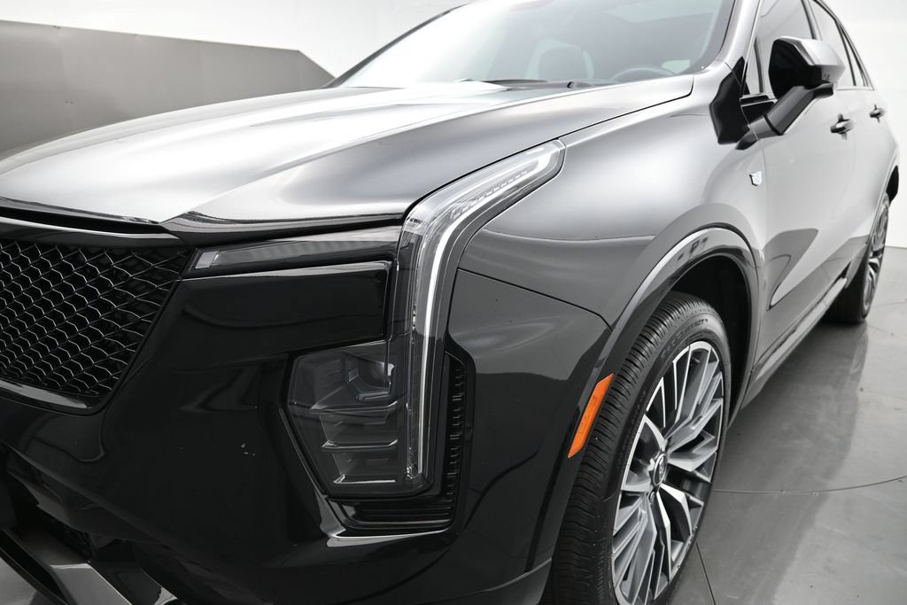 Certified 2024 Cadillac XT4 Sport AWD/4WD image 35