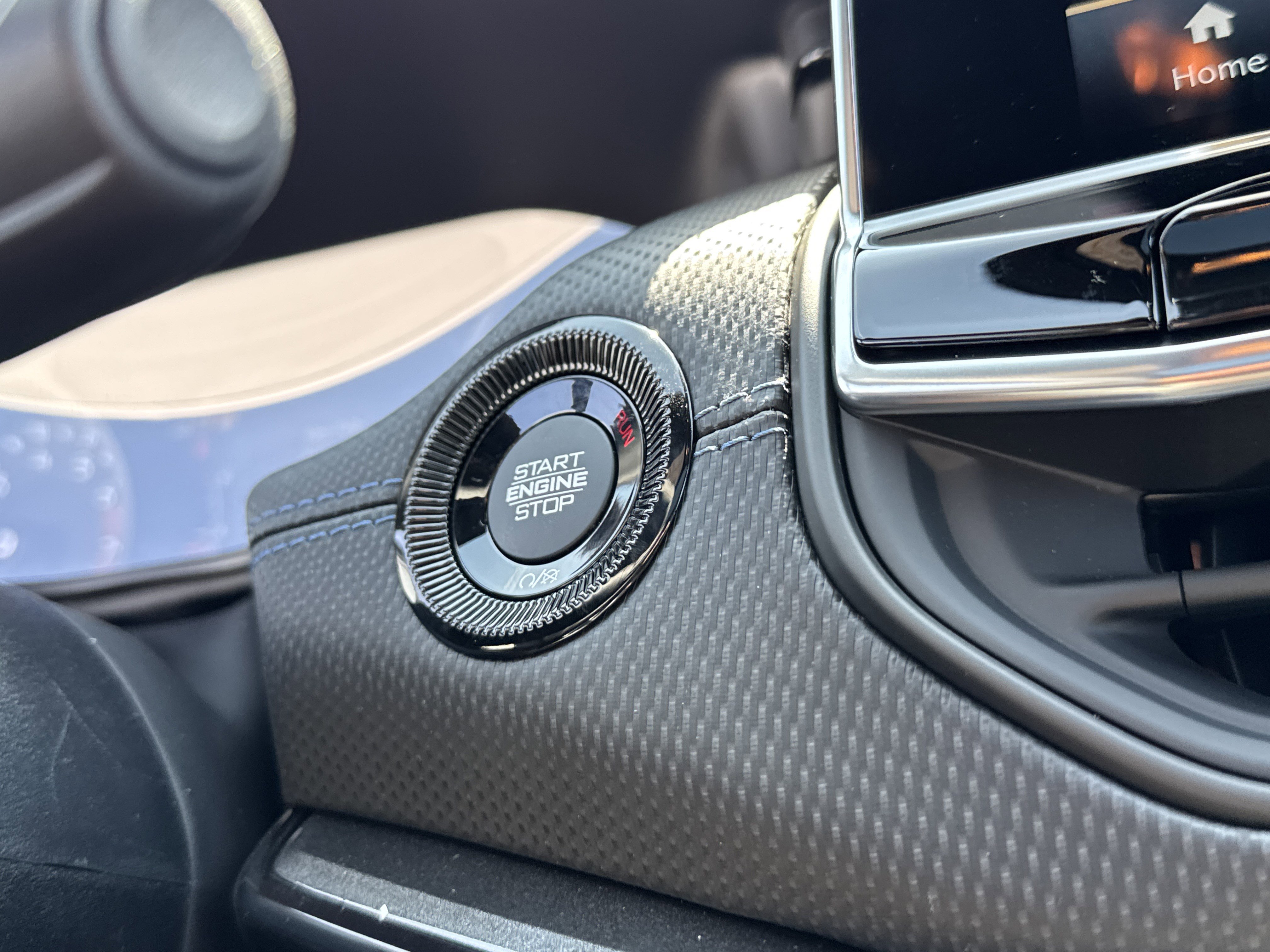 New 2025 Jeep Compass Latitude w/ Sun & Sound Group image 36