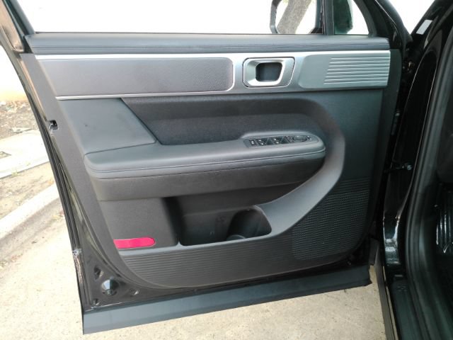 Used 2024 Hyundai Santa Fe SEL FWD image 11