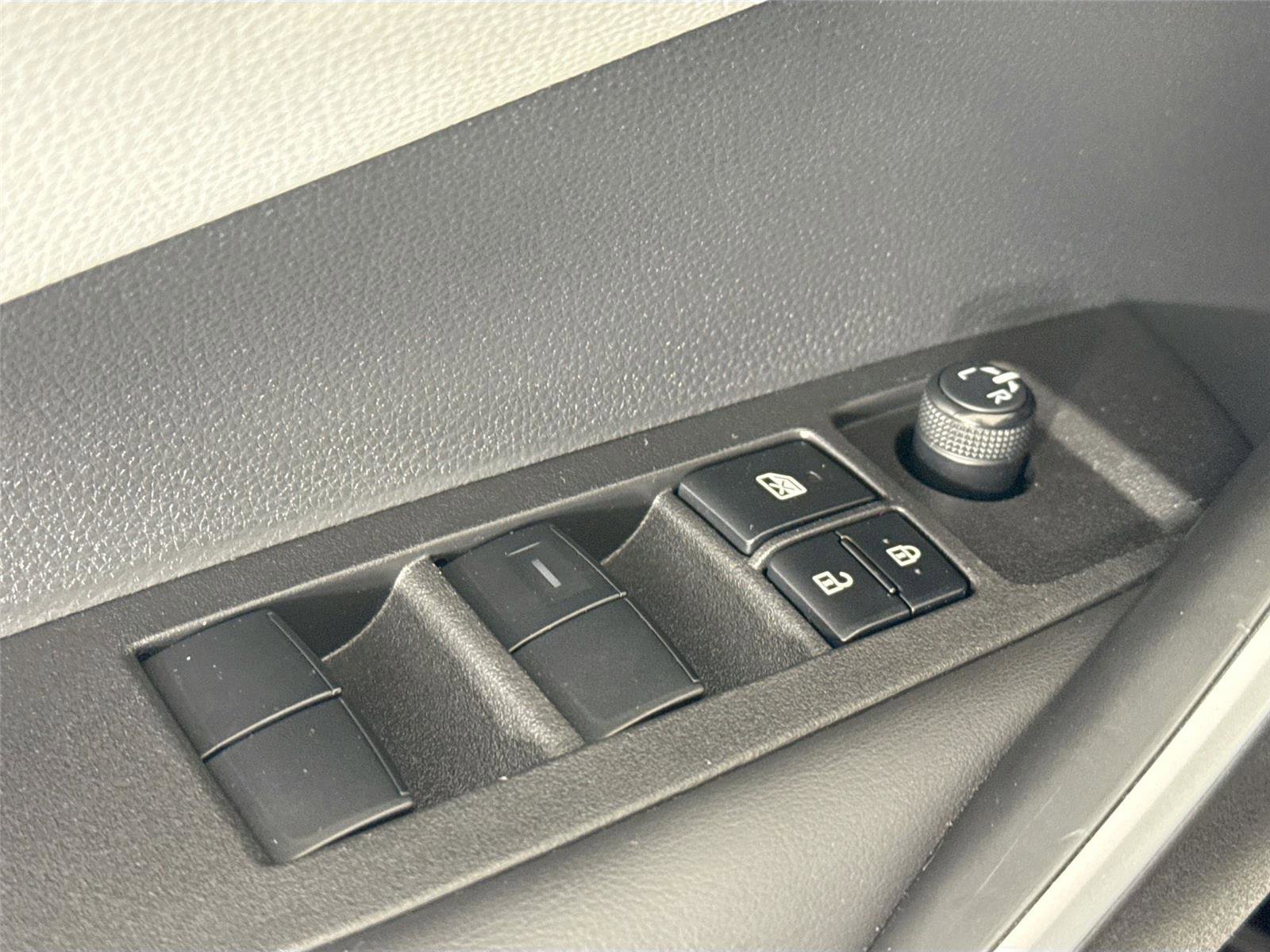 Certified 2022 Toyota Corolla SE w/ Carpet Mat Package (TMS) image 25