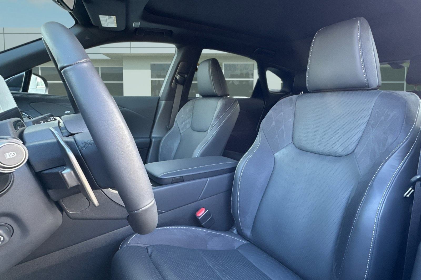 Certified 2024 Lexus RX 350 AWD image 22