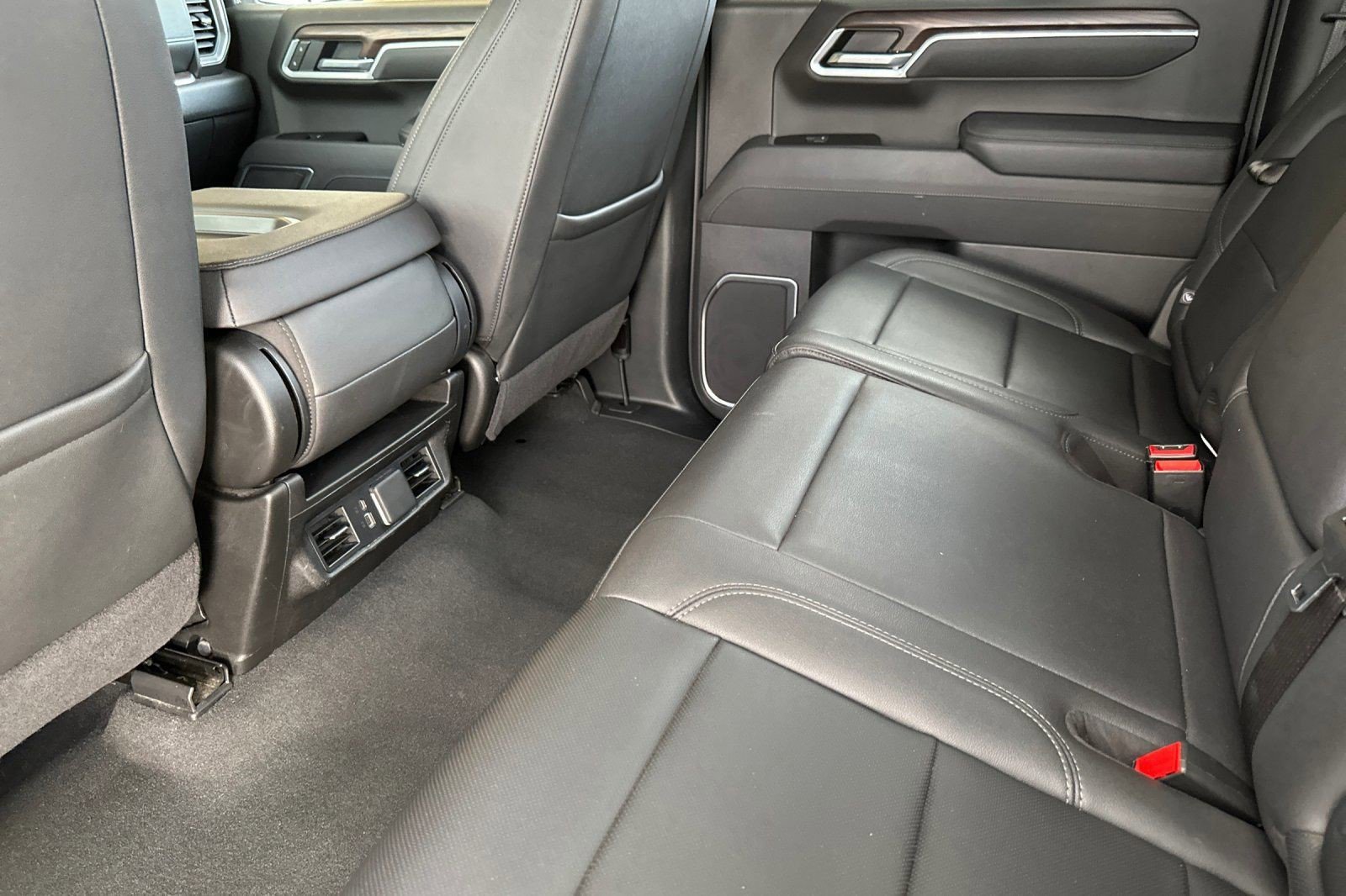 Used 2025 GMC Sierra 1500 SLT RWD image 13