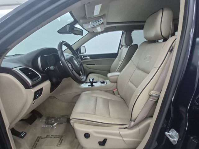 Used 2014 Jeep Grand Cherokee Overland w/ Advanced Technology Group AWD/4WD image 17