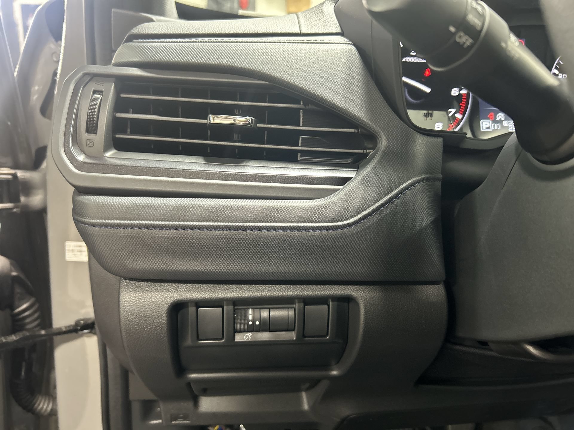 Used 2026 Subaru Forester Premium AWD/4WD image 19