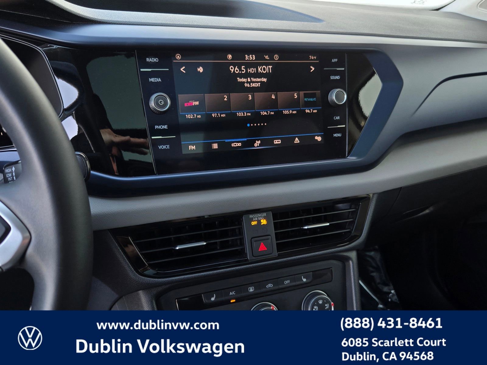 Certified 2022 Volkswagen Taos SE w/ Panoramic Sunroof Package image 14