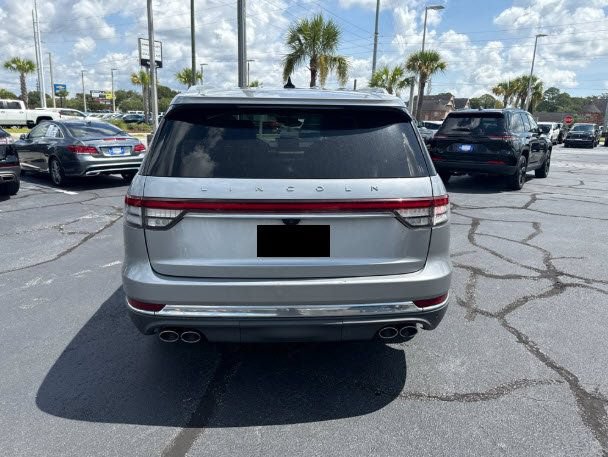 Certified 2023 Lincoln Aviator 2WD w/ Premium Package image 9