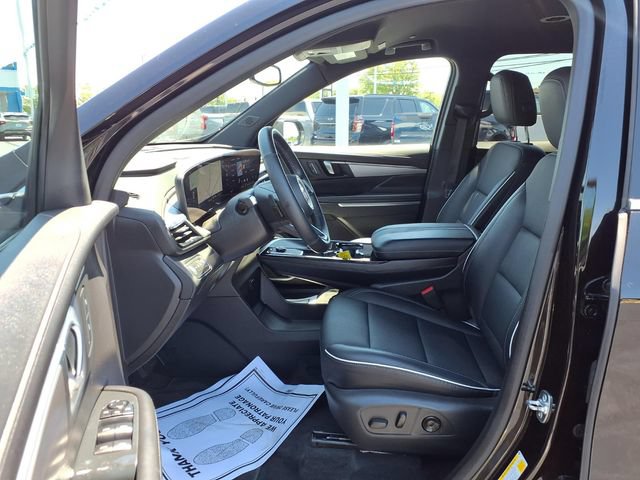 Used 2025 Buick Enclave Preferred FWD image 17