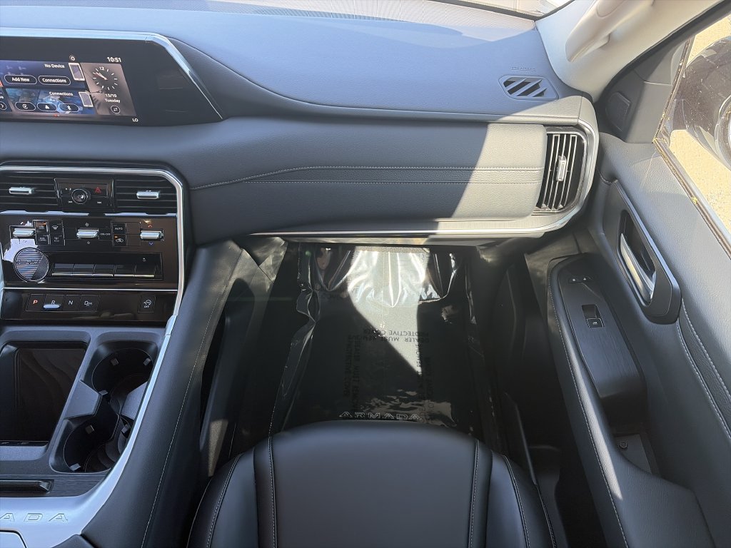 Used 2025 Nissan Armada SV RWD image 16
