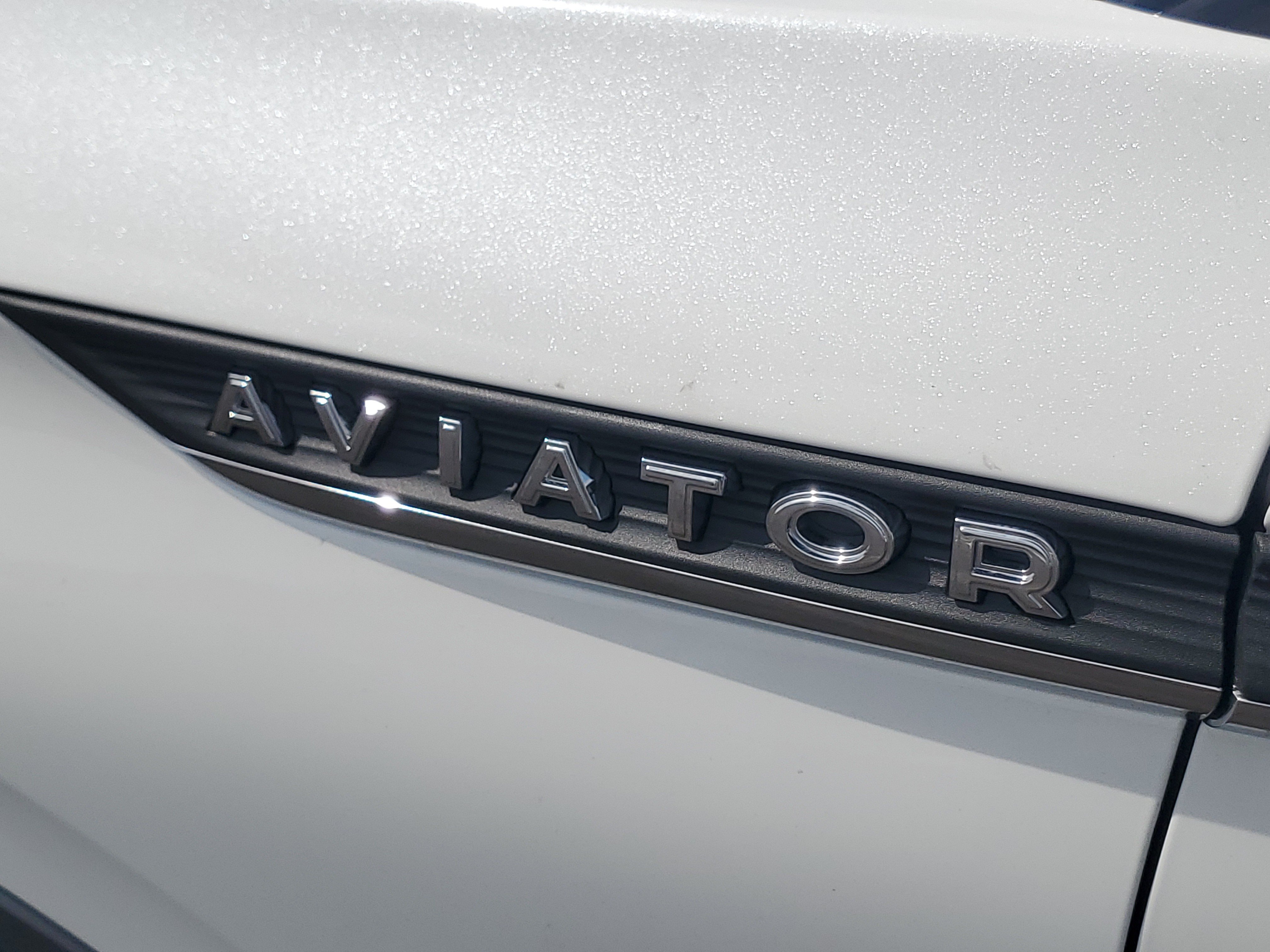 New 2027 Lincoln Aviator AWD image 7