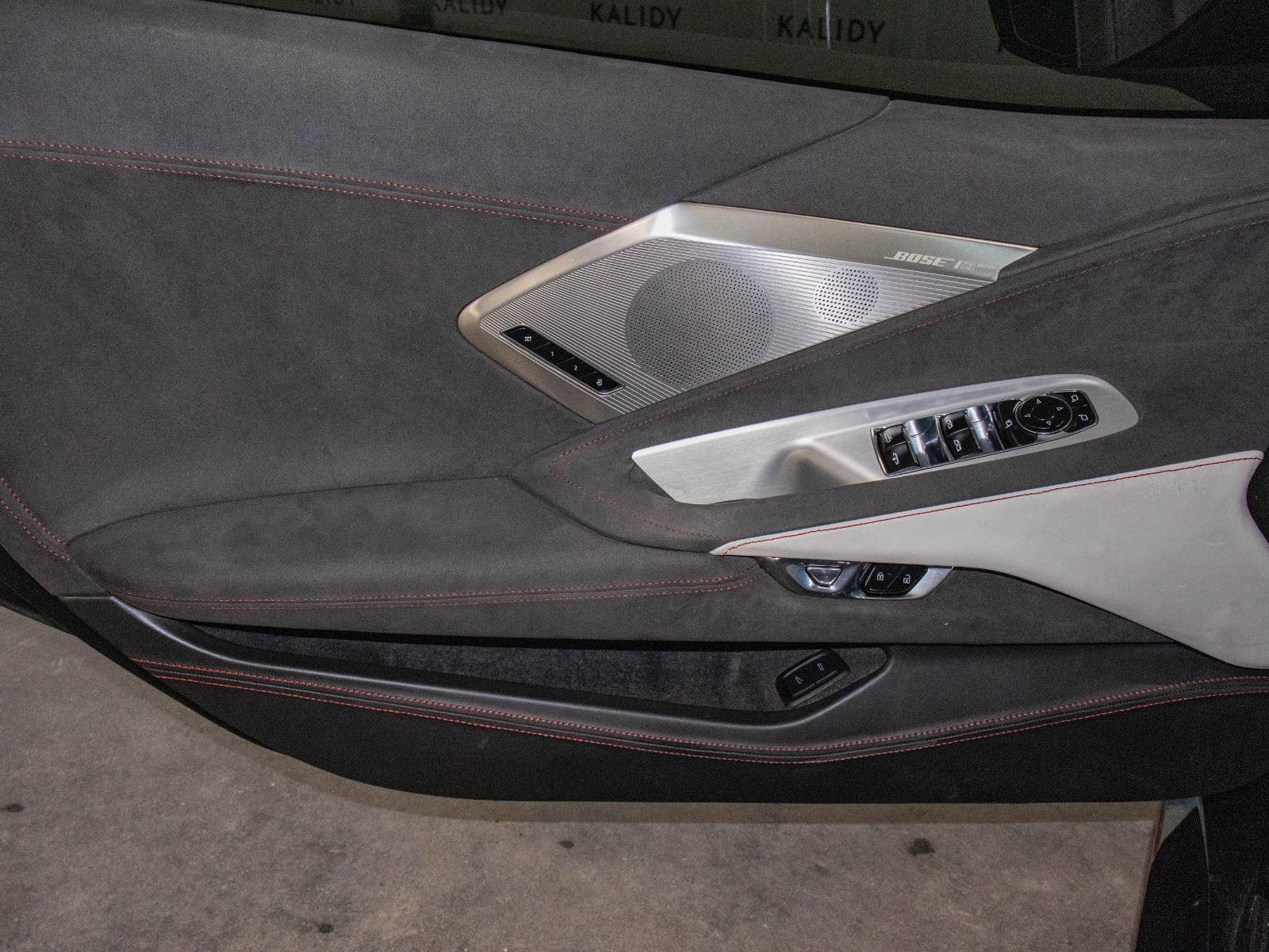 Used 2023 Chevrolet Corvette Stingray Premium Conv w/ Z51 Performance Package RWD image 9