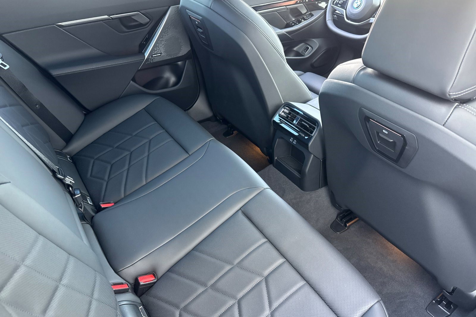 Used 2026 BMW i5 eDrive40 image 30