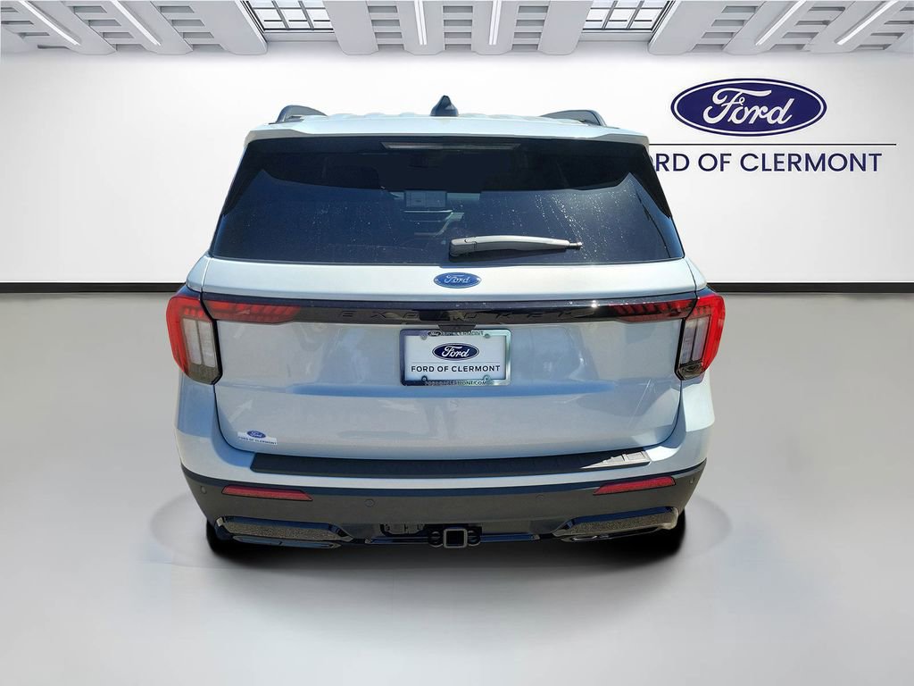 New 2026 Ford Explorer ST-Line image 4