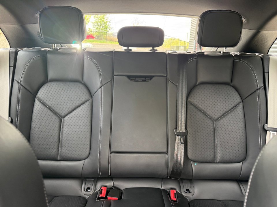 Certified 2026 Porsche Macan Turbo image 24