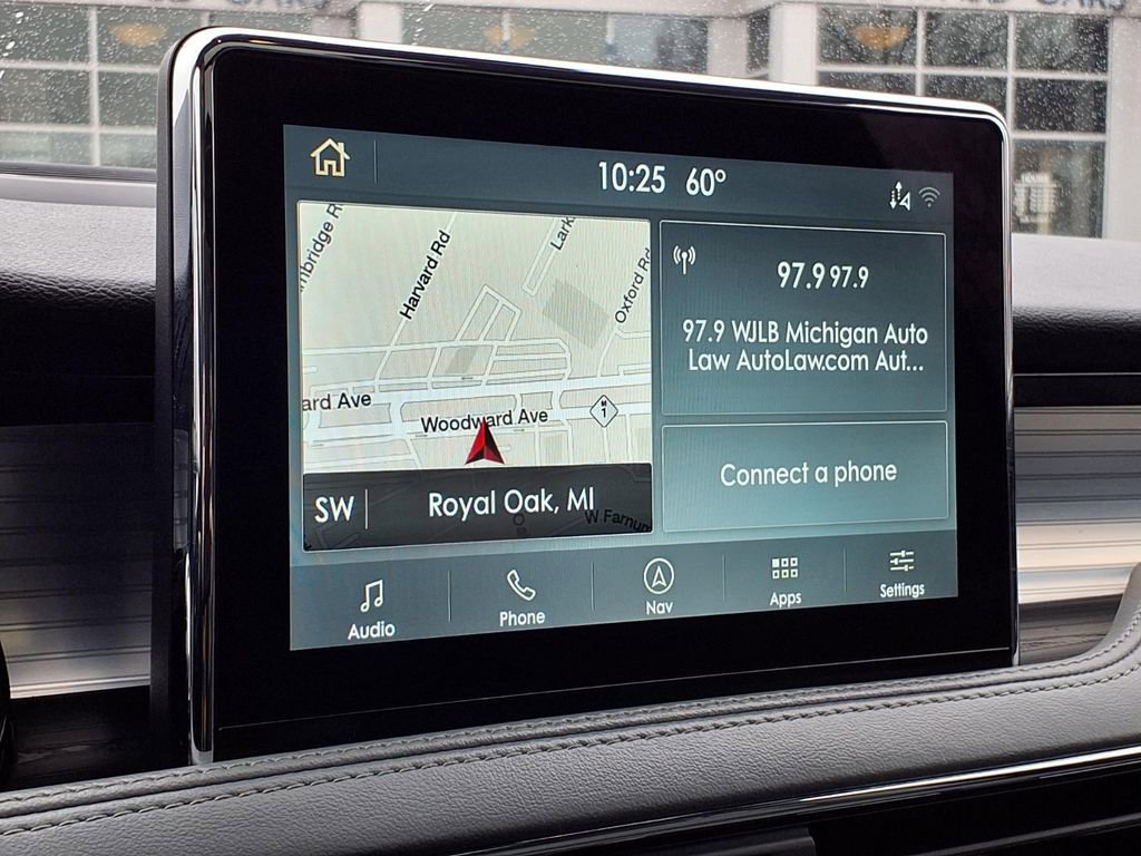 Used 2022 Lincoln Corsair AWD w/ Premium Package image 13