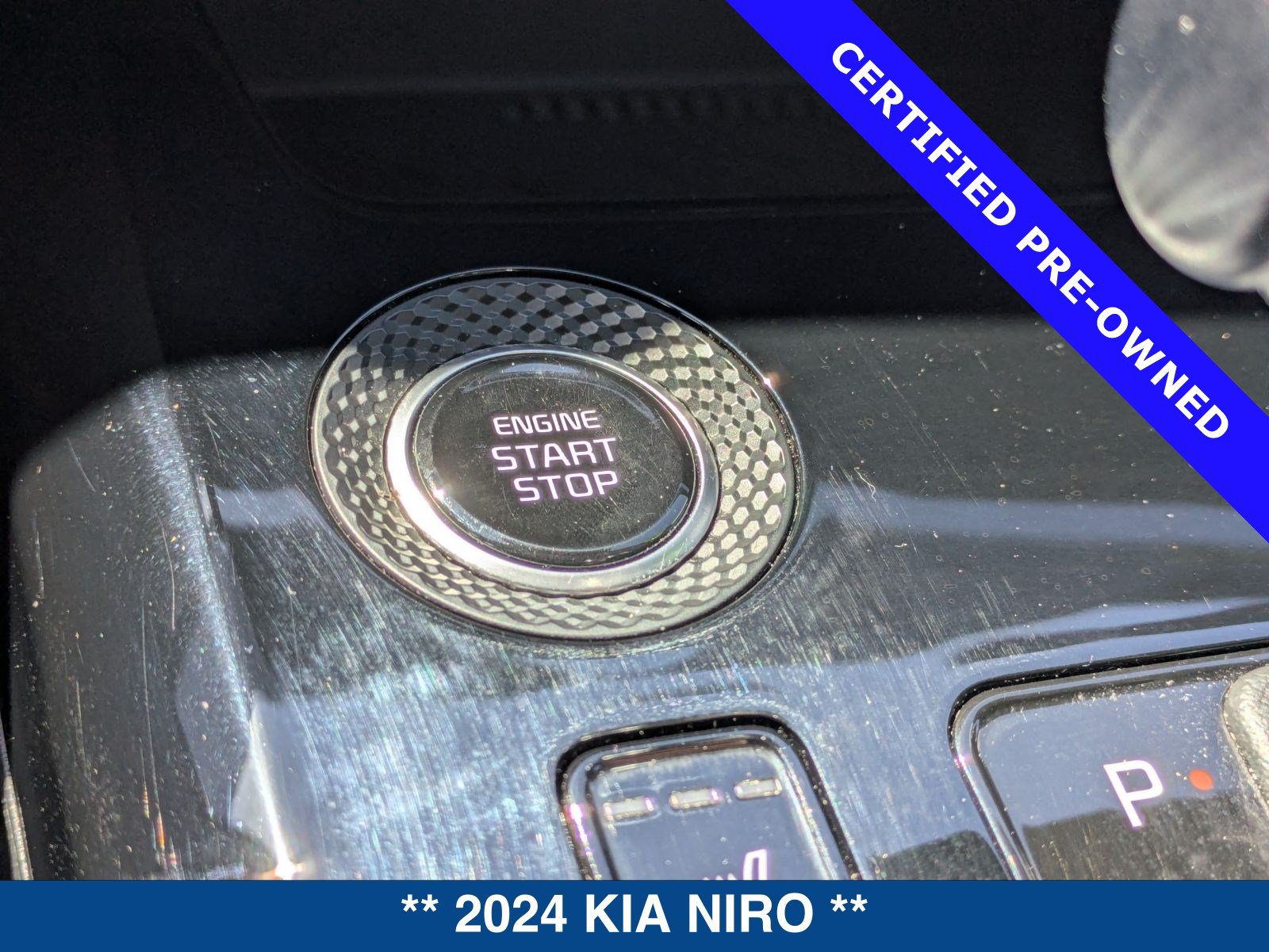 Used 2024 Kia Niro EX Touring FWD image 35