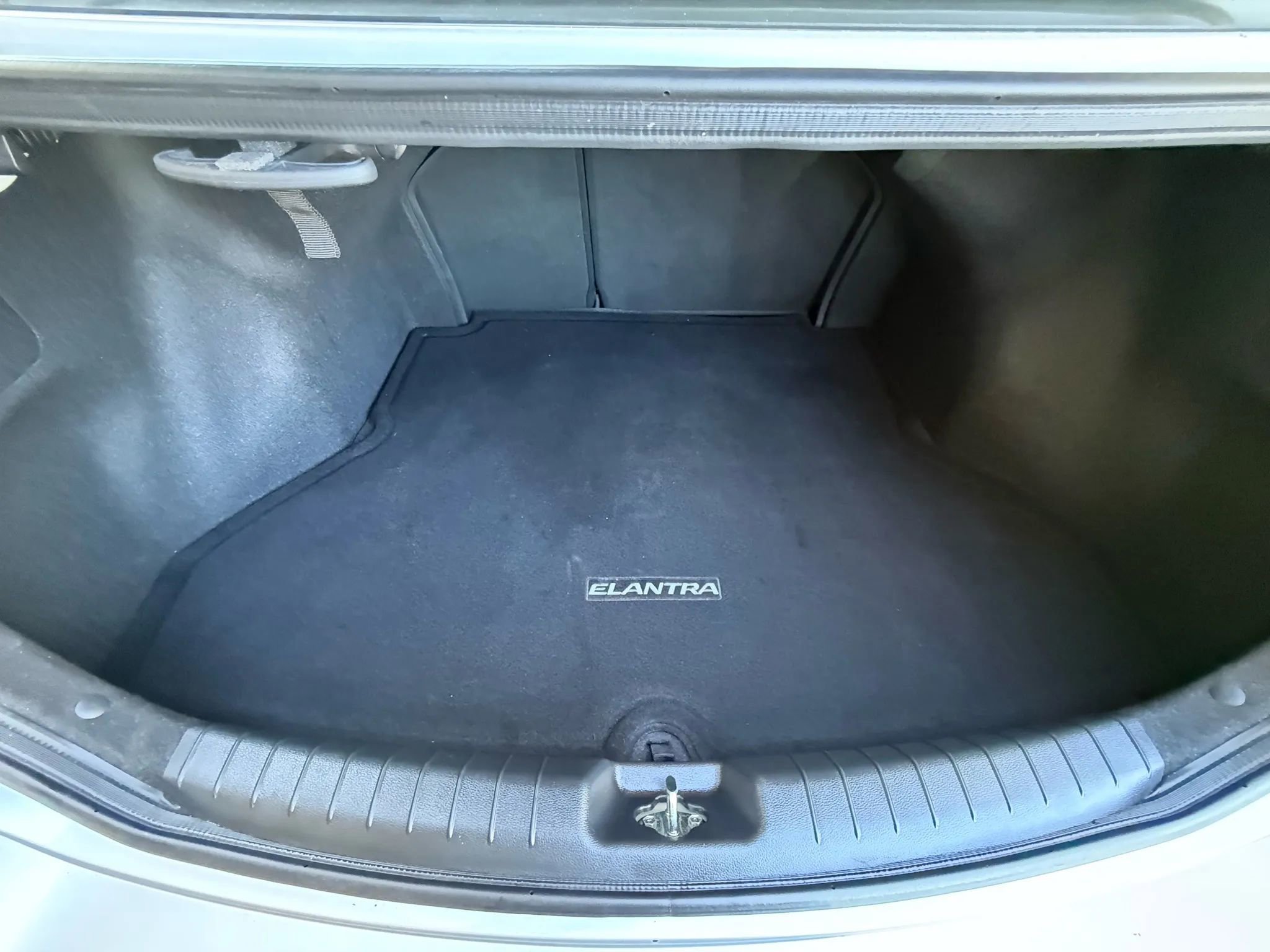 Used 2017 Hyundai Elantra Value Edition w/ Cargo Package image 22