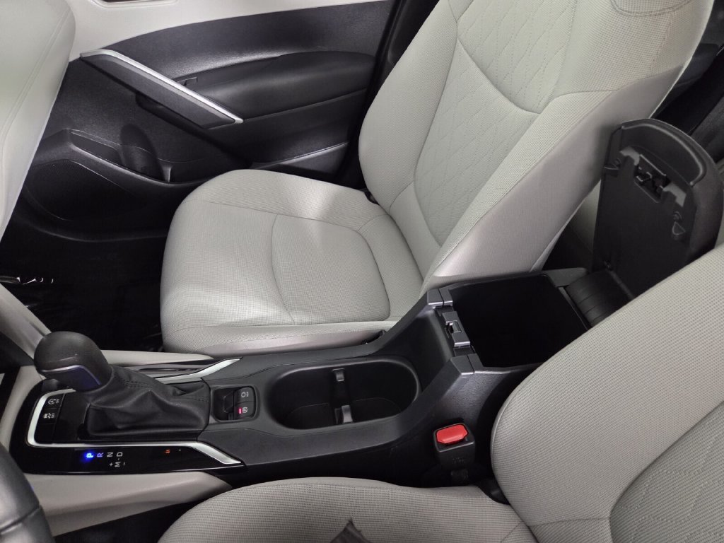 Used 2023 Toyota Corolla Cross LE FWD image 19