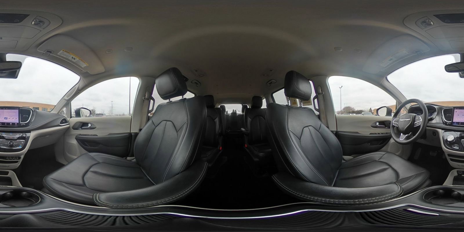 Used 2023 Chrysler Pacifica Touring-L image 45