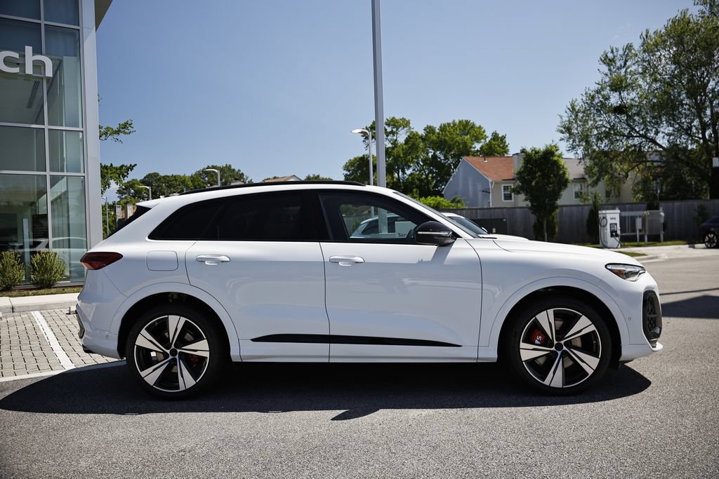 New 2026 Audi SQ5 Premium Plus AWD/4WD image 4