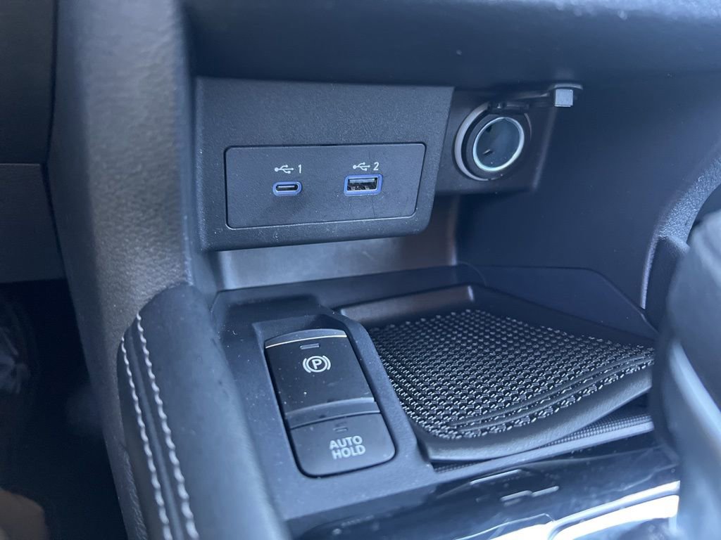 Used 2023 Nissan Kicks SR w/ SR Premium Package image 56