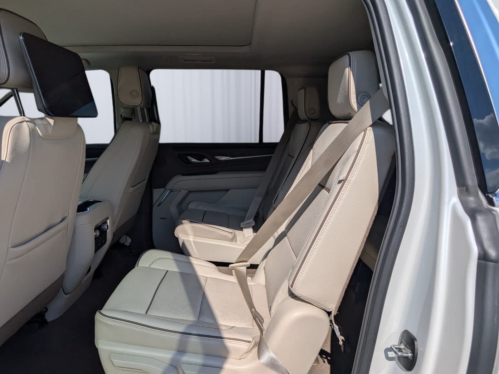 Certified 2024 GMC Yukon XL Denali w/ Advanced Technology Package AWD/4WD image 16