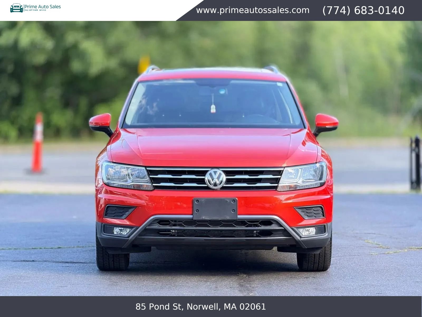 Used 2018 Volkswagen Tiguan SEL AWD/4WD image 2