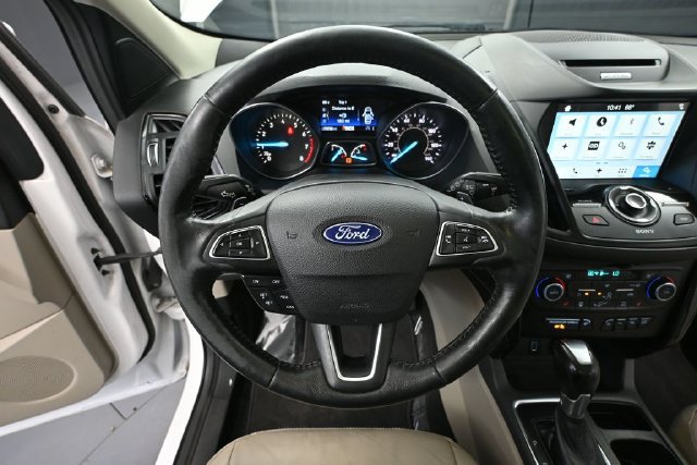 Used 2018 Ford Escape Titanium AWD/4WD image 20