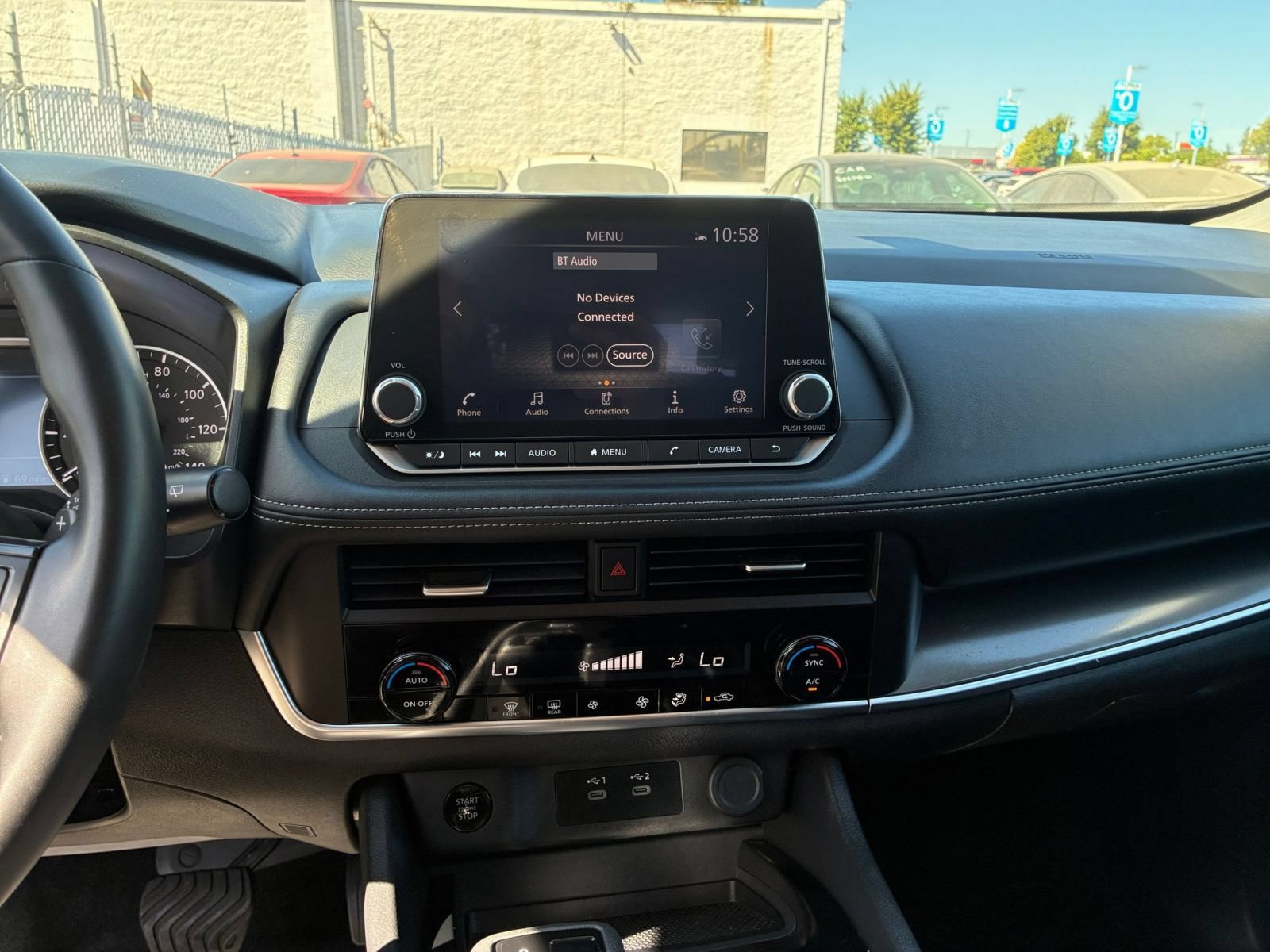 Used 2025 Nissan Rogue SV FWD image 16