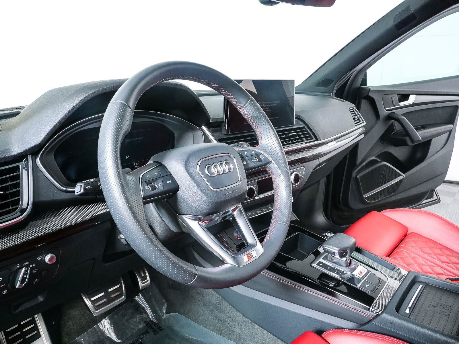 Used 2024 Audi SQ5 Prestige w/ Prestige Package AWD/4WD image 4