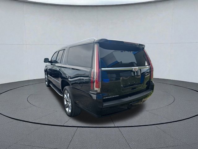 Used 2018 Cadillac Escalade ESV Premium Luxury image 3
