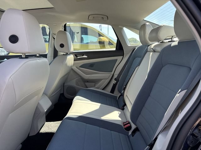 New 2026 Volkswagen Jetta SE FWD image 9