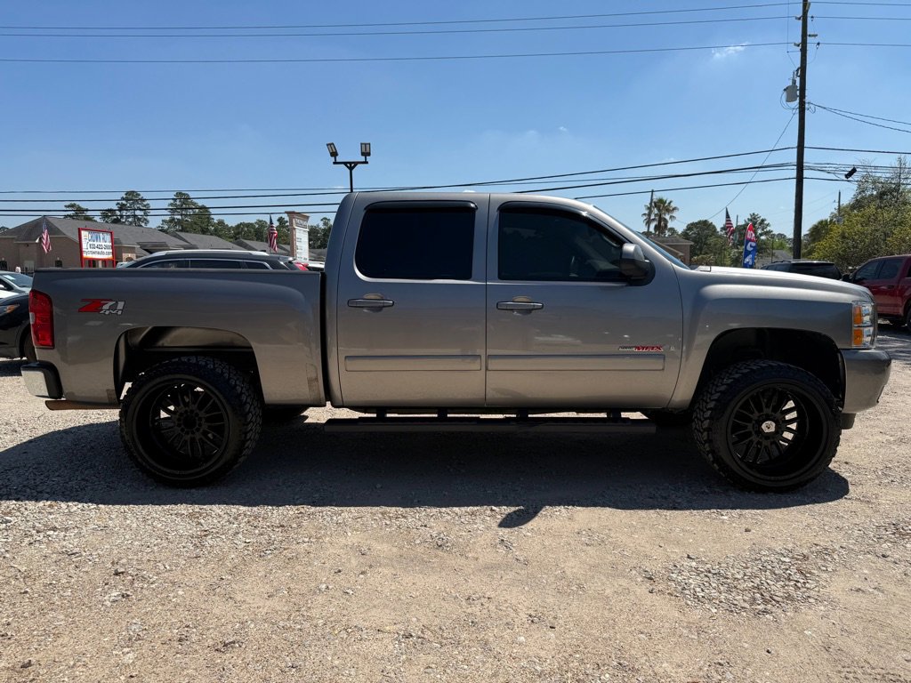 Used 2008 Chevrolet Silverado 1500 LTZ w/ Suspension Package, Off-Road AWD/4WD image 5