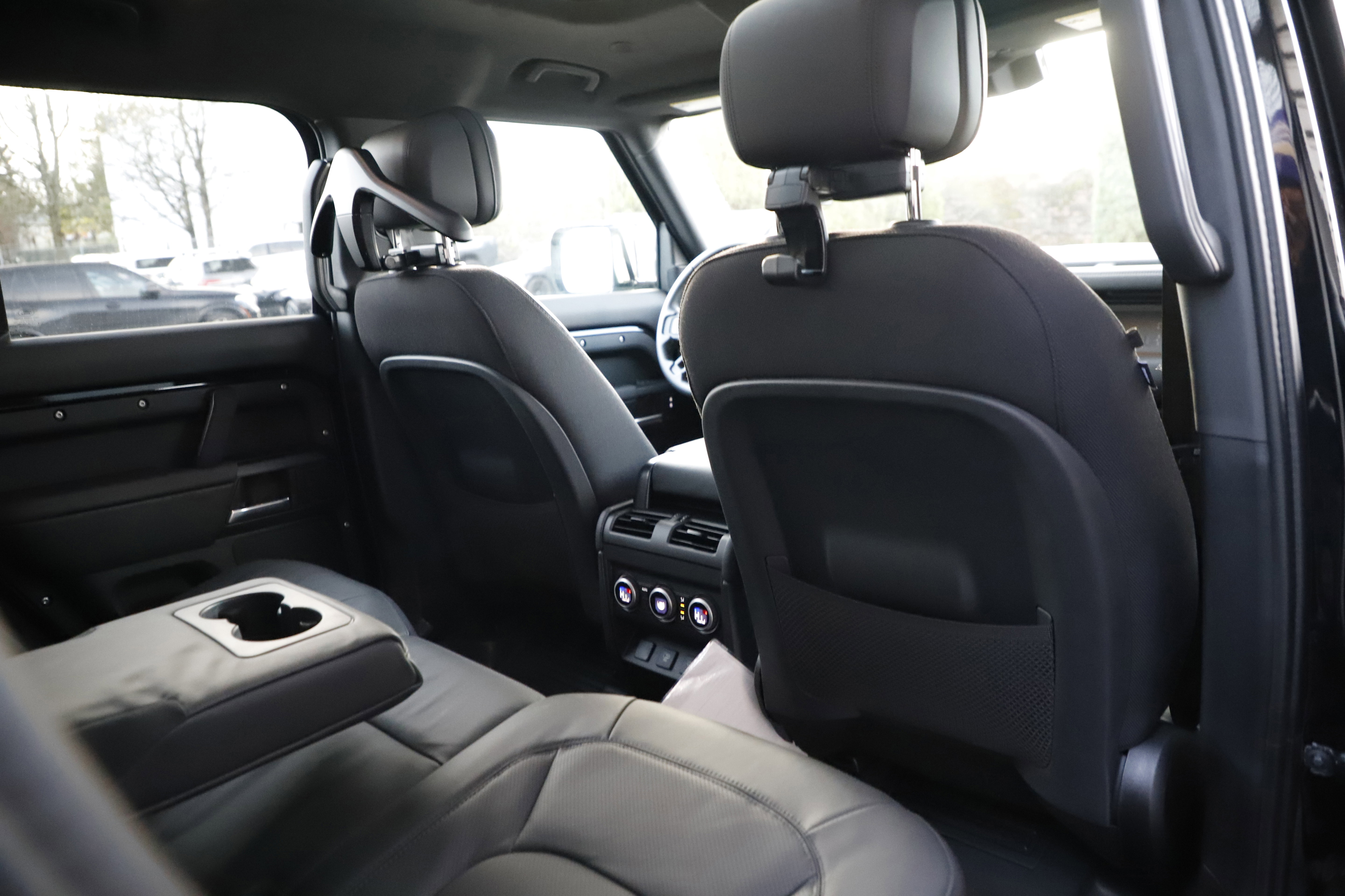 New 2025 Land Rover Defender 110 X image 11