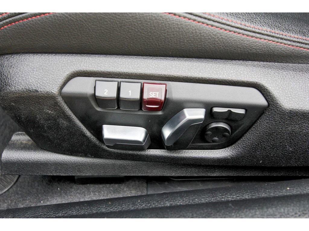 Used 2020 BMW 230i Convertible w/ Premium Package RWD image 28