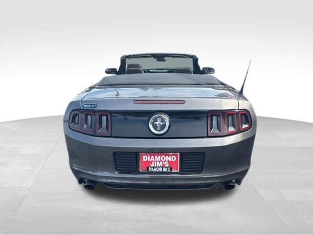 Used 2014 Ford Mustang Convertible RWD image 4