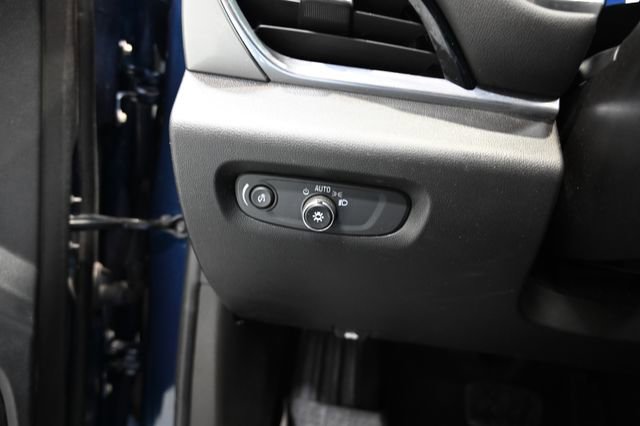 Used 2023 Chevrolet Traverse LT w/ LT Premium Package image 27