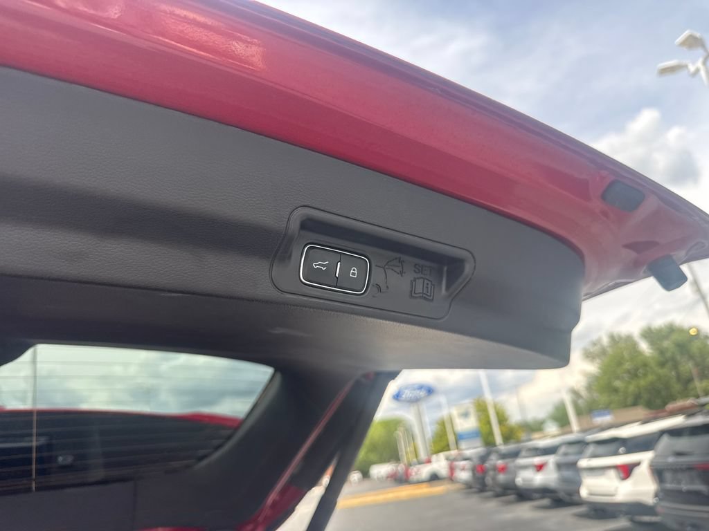 Used 2025 Ford Explorer ST-Line w/ Premium Package AWD/4WD image 16