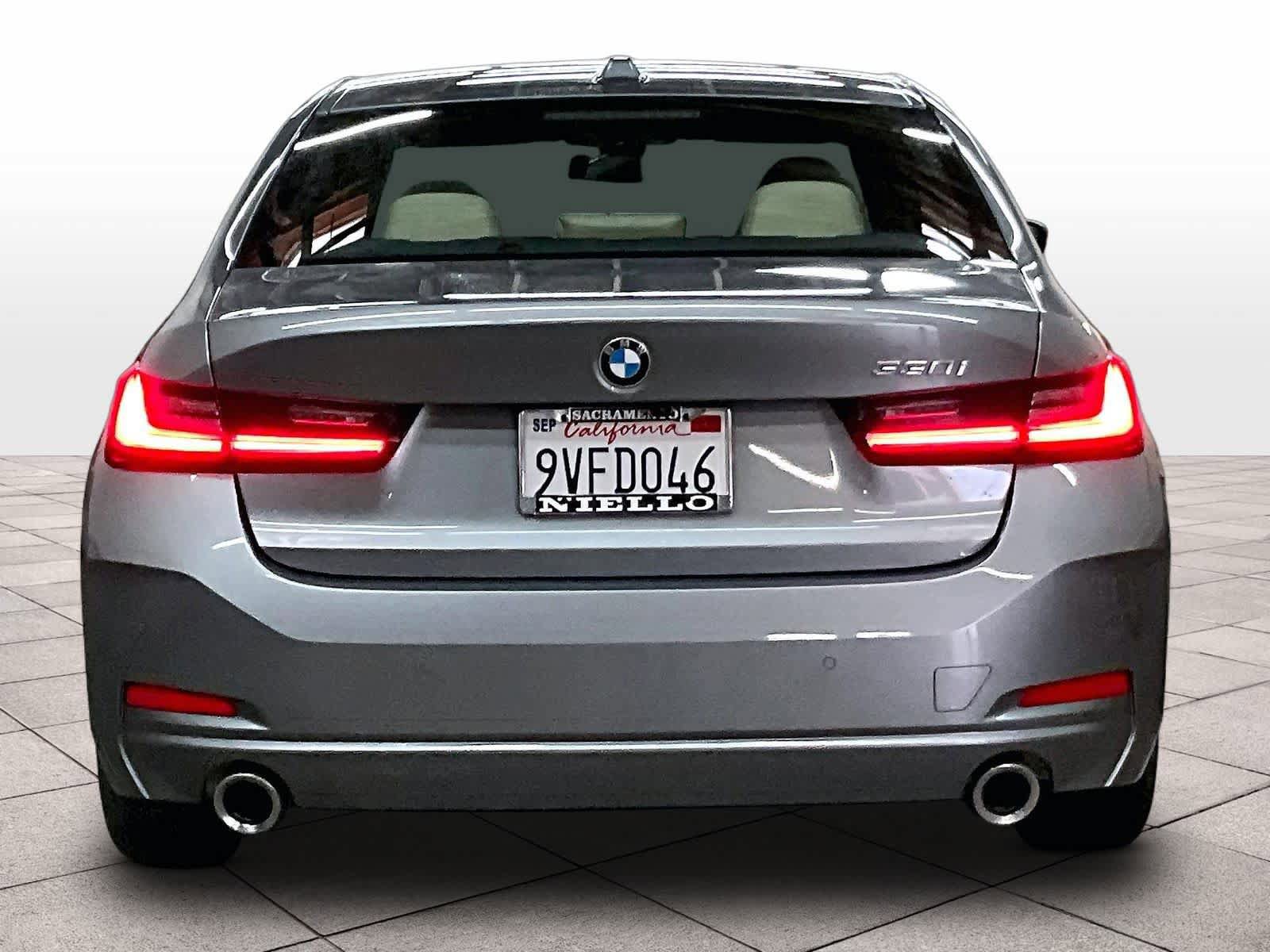 Used 2025 BMW 330i Sedan w/ Premium Package RWD image 6