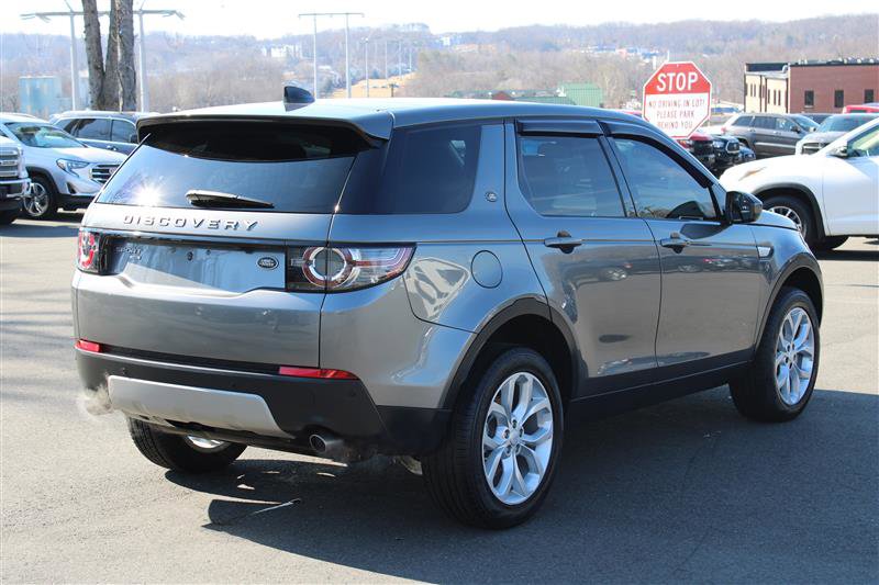 Used 2017 Land Rover Discovery Sport HSE image 6