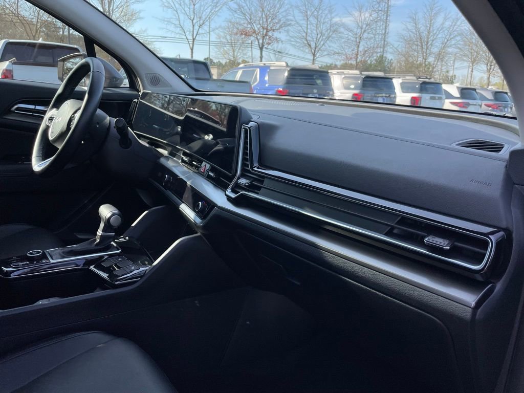 Used 2025 Kia Sportage EX w/ Premium Package image 34