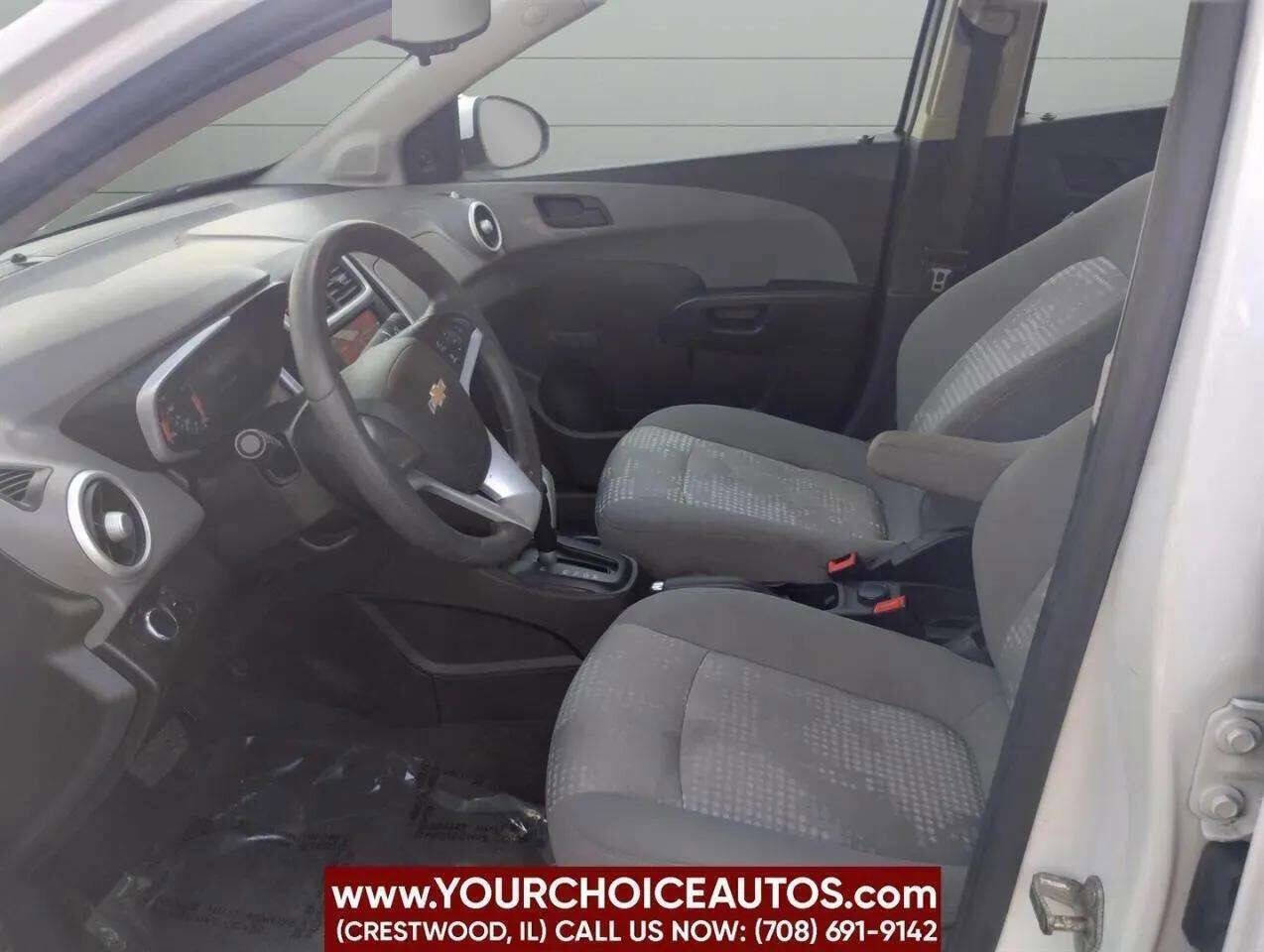 Used 2018 Chevrolet Sonic LS FWD image 21