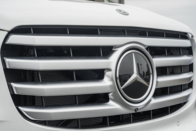 New 2026 Mercedes-Benz GLS 450 4MATIC image 13