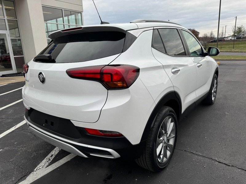 Used 2021 Buick Encore GX Select w/ Experience Buick Package image 3