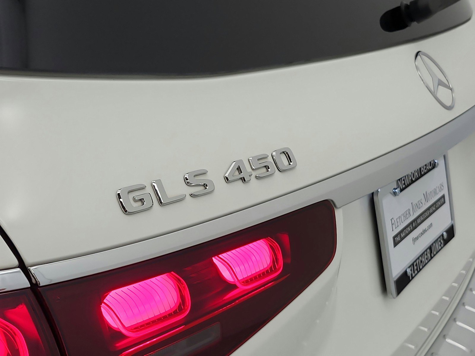 Certified 2025 Mercedes-Benz GLS 450 4MATIC image 31