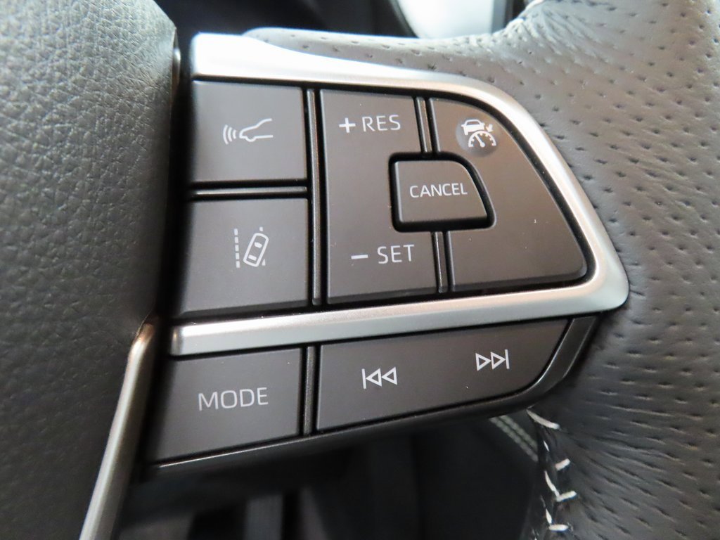 Used 2025 Toyota Sienna XSE image 45