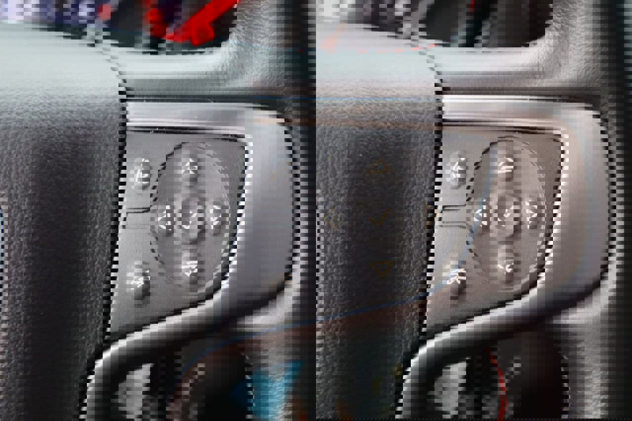 Used 2015 GMC Sierra 1500 SLT AWD/4WD image 14