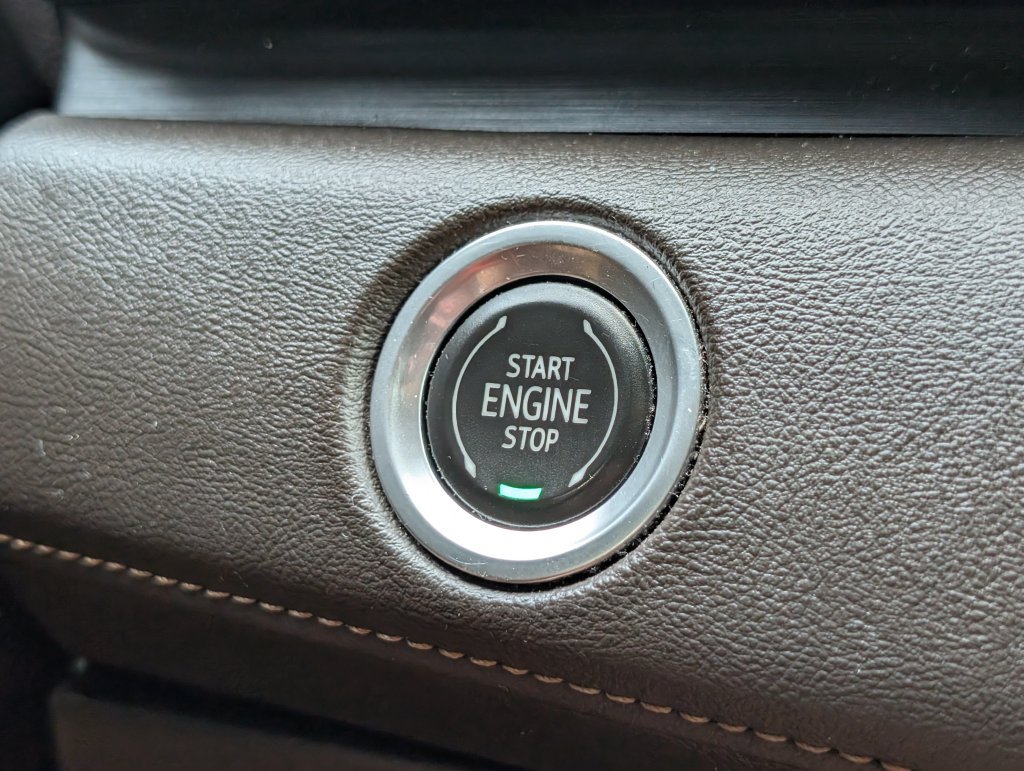 Used 2021 Cadillac Escalade ESV Sport AWD/4WD image 31
